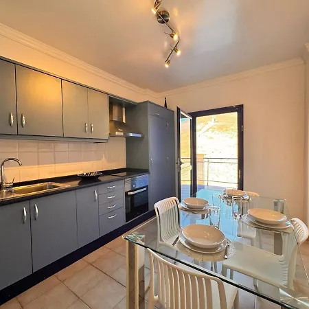 Atico Maravilla Apartment